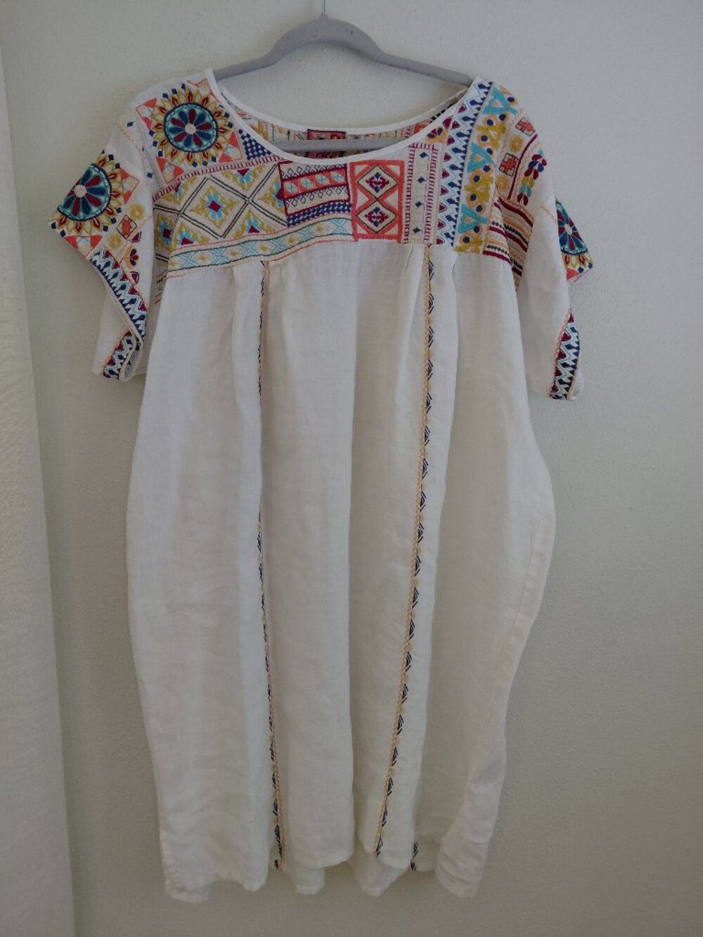 Johnny Was Embroidered Linen White Floral Dress Boho Aztec Resort